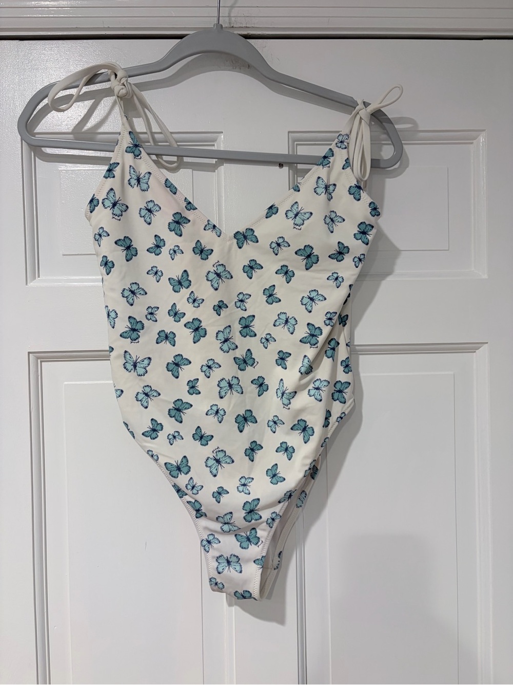 PINK Victoria’s Secret Butterfly Print One Piece Swimsuit – Size Small